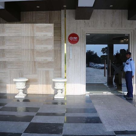 Oyo Premium Panchkula Sector 5 Hotel Exterior photo